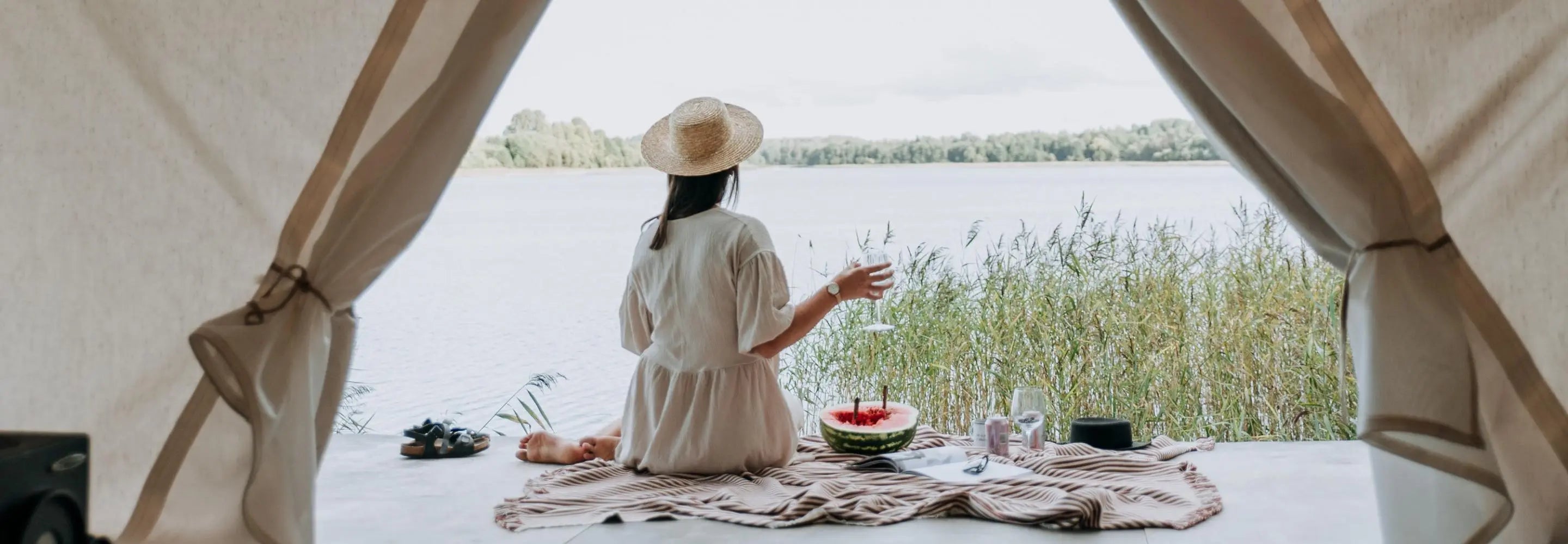 Into the Wild in Style: Glamping Adventures in Autumn's Embrace