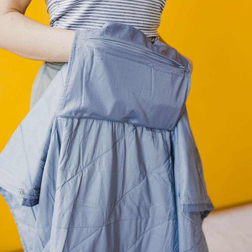 Layover™ Travel Blanket - Packable & Puffy | Gray Gravel