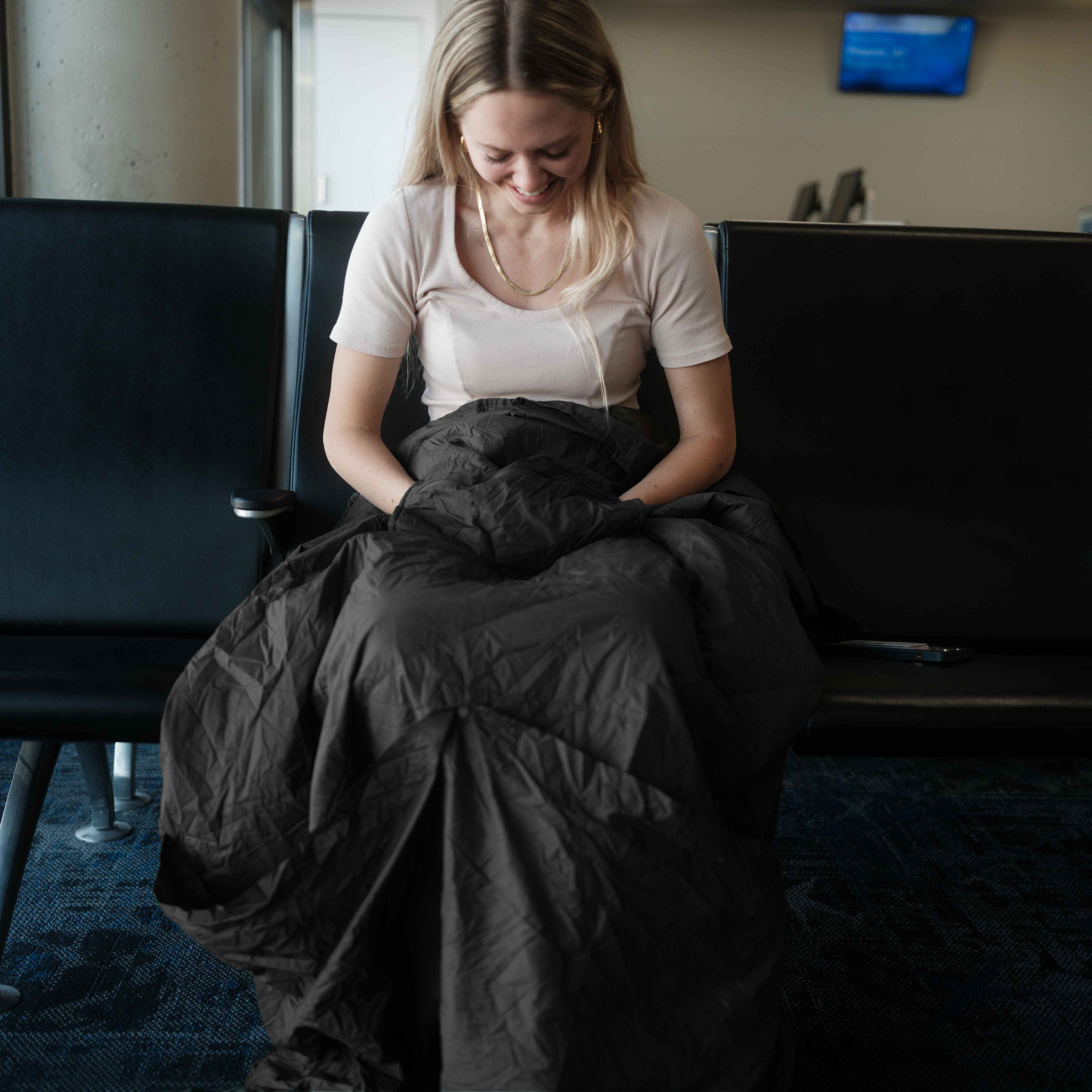 Layover™ XL Travel Blanket - Packable & Puffy | Black Gravel
