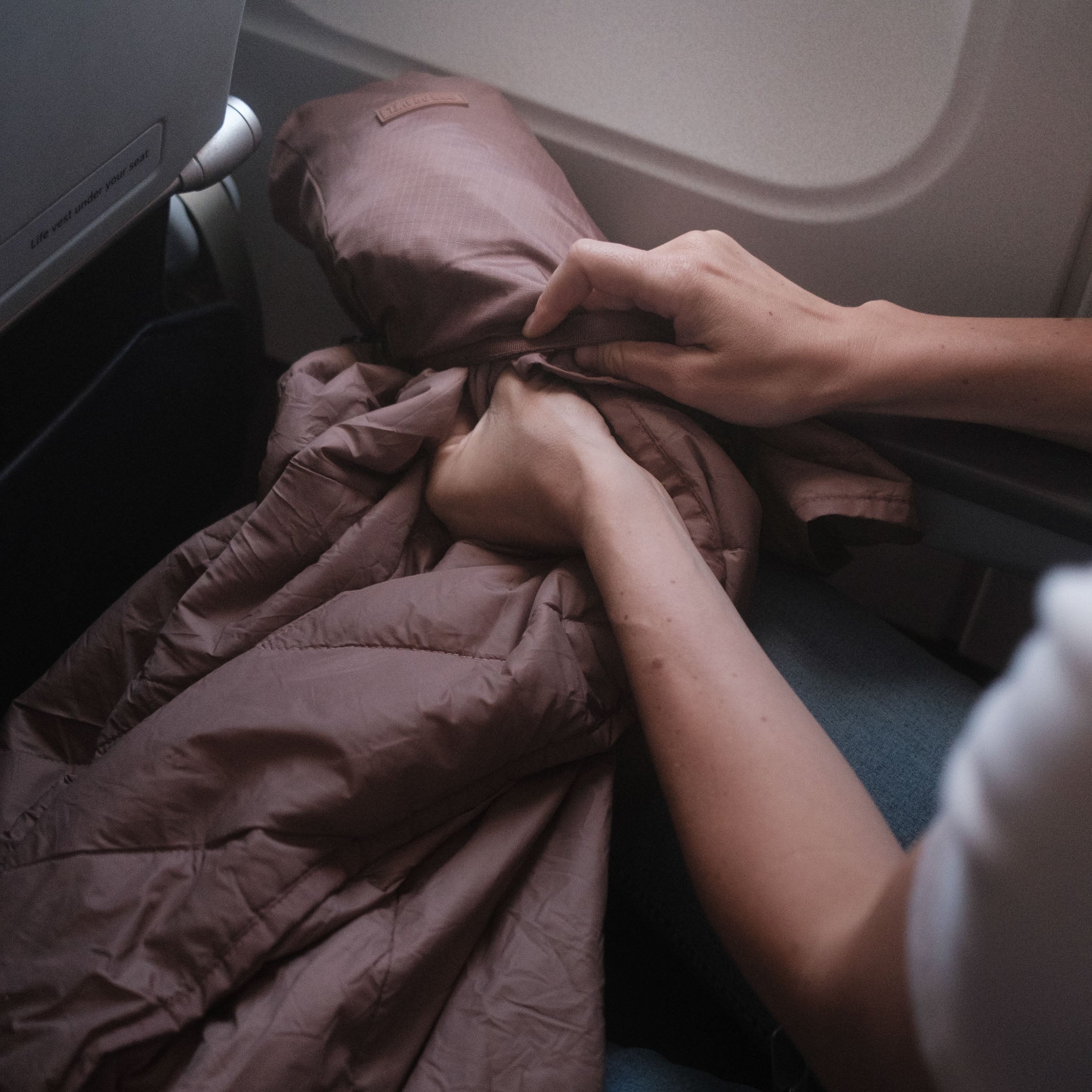 Layover™ XL Travel Blanket - Packable & Puffy | Quartz Gravel