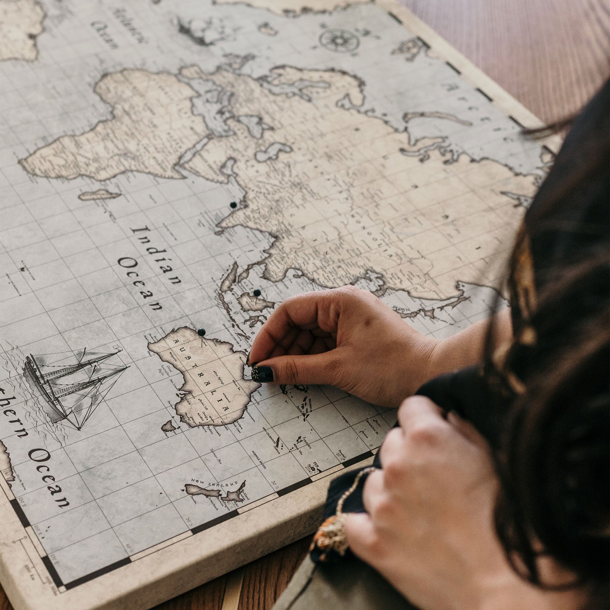 Push Pin World Map - Rustic Vintage CM Pin Board