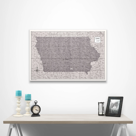 Push Pin Iowa Map (Pin Board/Poster) - Dark Brown Color Splash